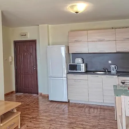 Royal Bay Апартаменты *